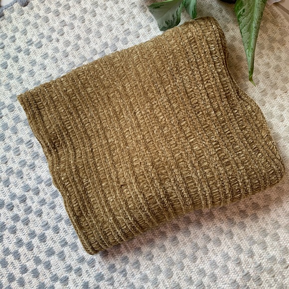 🍁🌾 Harvest Gold Cropped Chenille Sweater - Picture 5 of 15